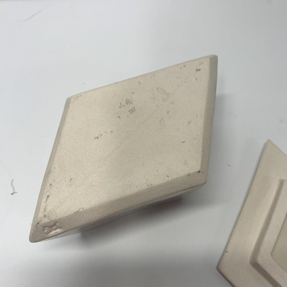 Diamond Shape Ceramic Trinket Box - Picture 5 of 5